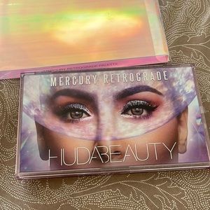 Huda Beauty Mercury Retrograde Eye Shadow Palette